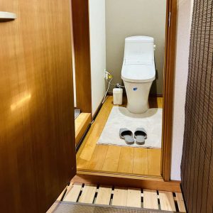 正方形　トイレ入り口